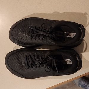Hoka slip resistant shoe, size 9.5